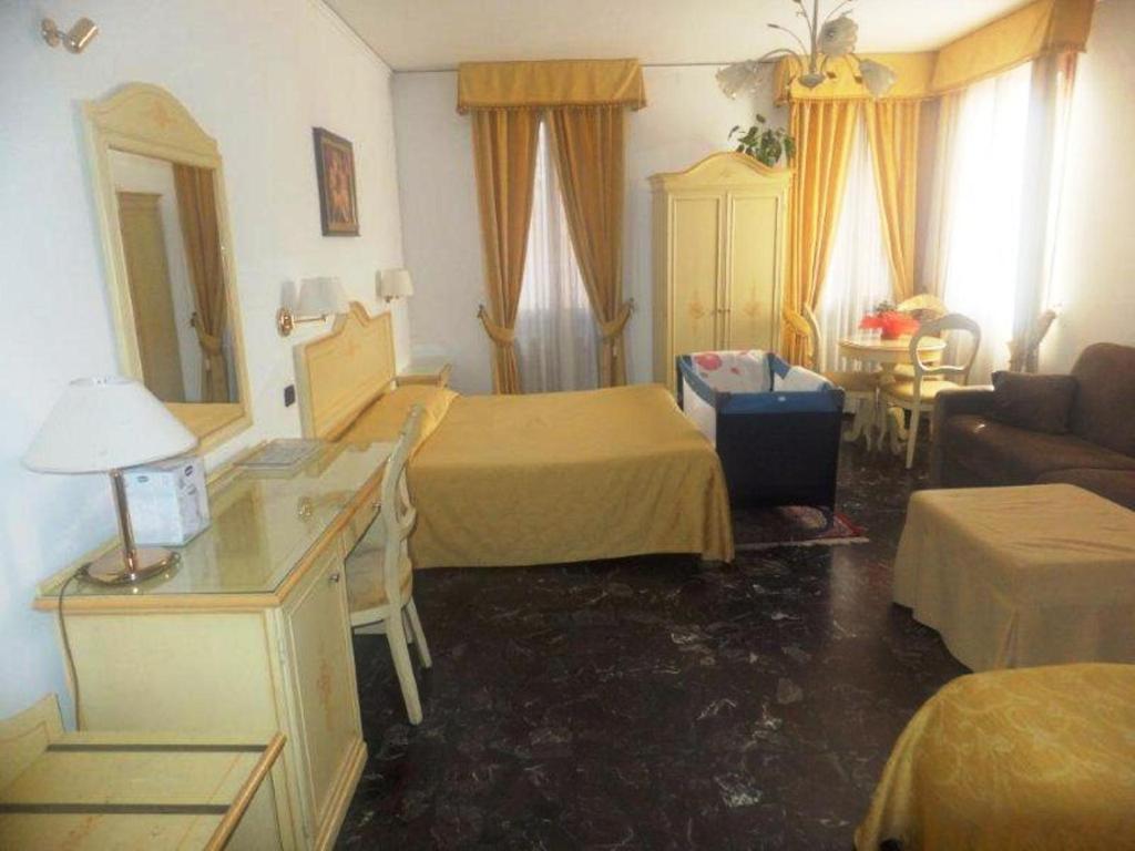 ホテル Ca Del Pozzo ヴェネツィア 部屋 写真